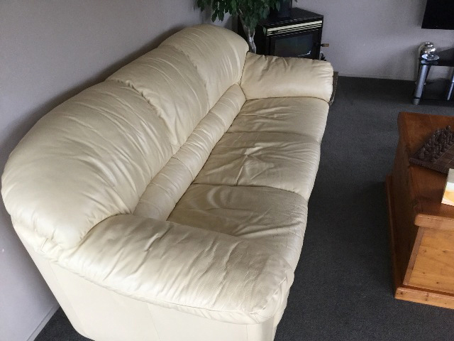 the couch before recolouring the couch before recolouring